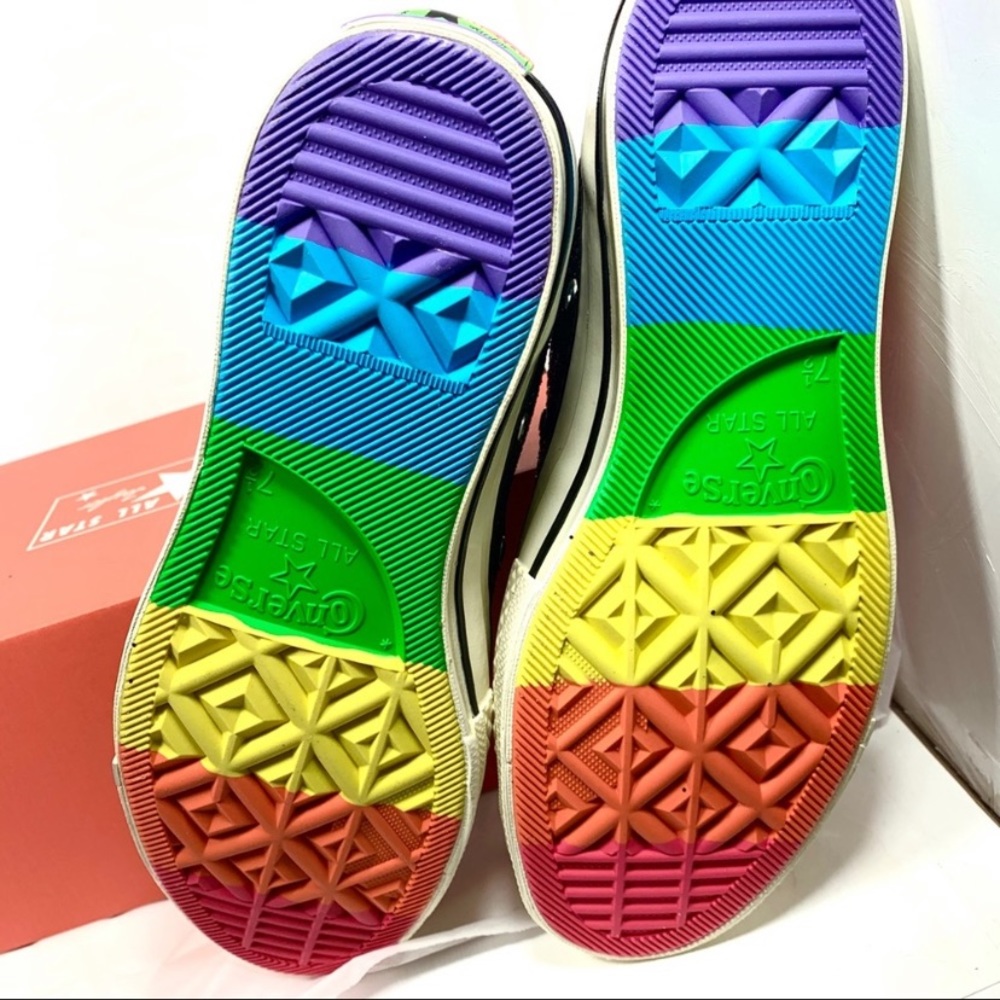 Converse Chuck Taylor HI TOP PRIDE SNEAKER🌈 - Picture 3 of 8